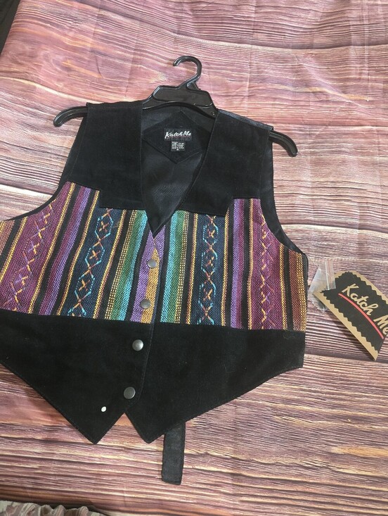 katch me Jackets & Blazers - Womans VTG Western Embroidered Vest Katch Me Brand NWT $35